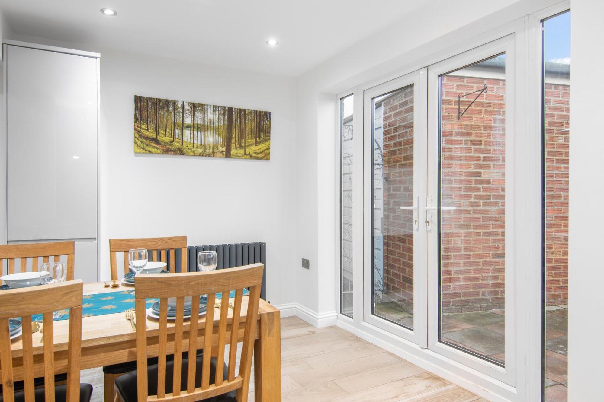 Onsitestays - Spacious 3 Bed House With Garden, Wifi & 4 Plus Parking Gravesend Buitenkant foto